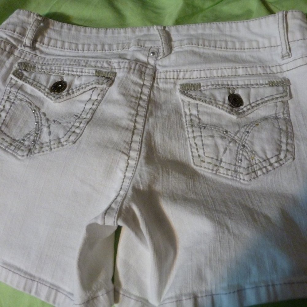 Sexy White Apollo Jean Shorts – Size 13/14 – With Pockets